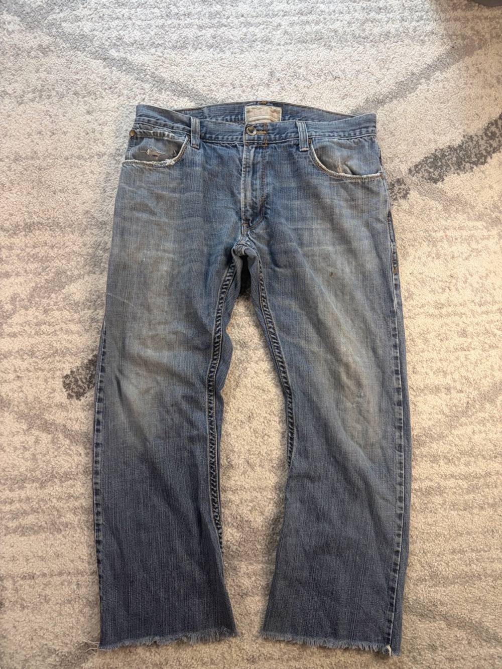 Levi’s 515 Slim Straight Women’s Jeans Size 36x32 Distressed Y2K Medium Wash